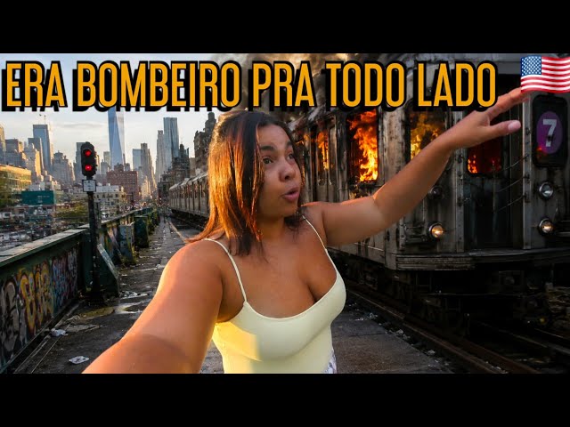 Lari e Alê exploram diversos pontos turísticos icónicos de Nova Iorque, incluindo o touro de Wall Street, a Estátua da Liberdade e a Ponte do Brooklyn